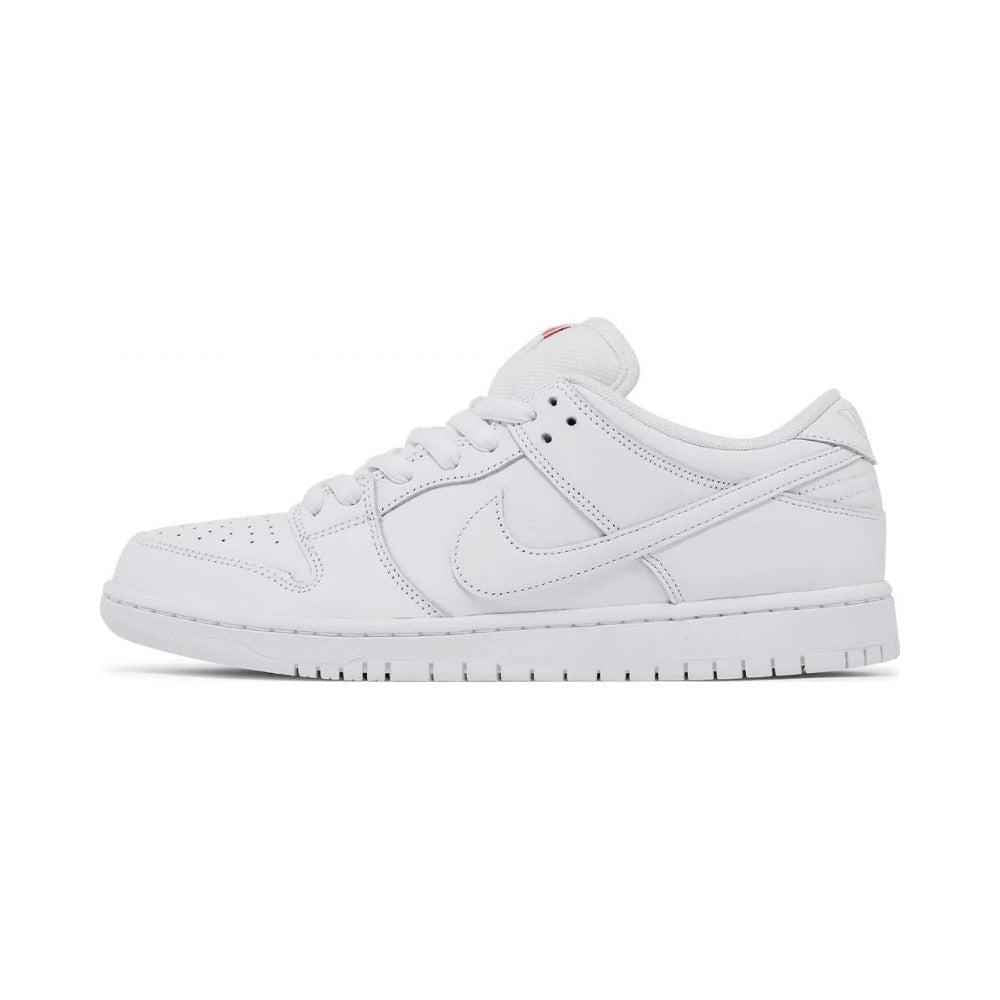Tênis Nike SB Dunk Low Pro Triple White