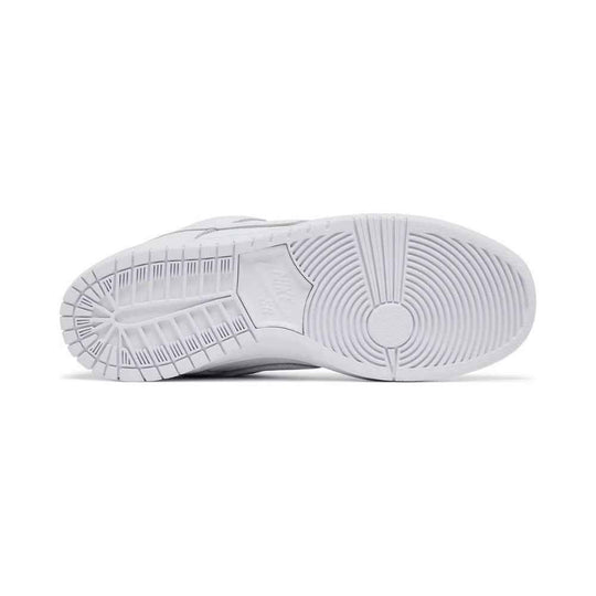 Tênis Nike SB Dunk Low Pro Triple White