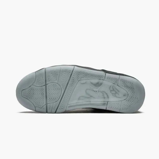 Tênis Air Jordan 4 x KAWS Black