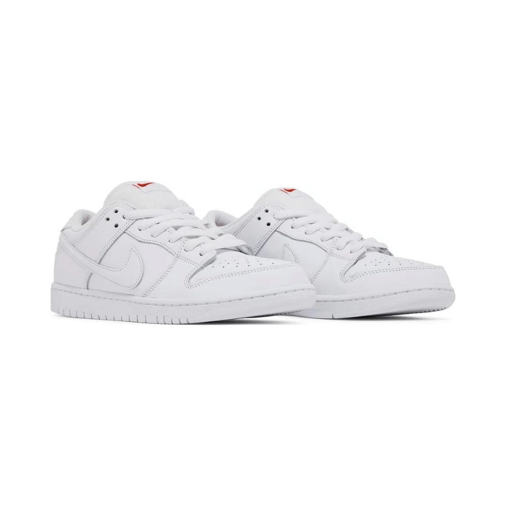 Tênis Nike SB Dunk Low Pro Triple White