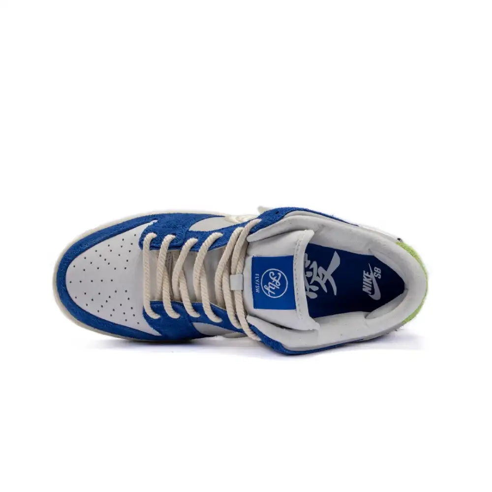Nike SB Dunk Low Fly Streetwear