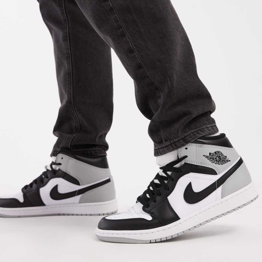 Tênis Air Jordan 1 Mid Barons