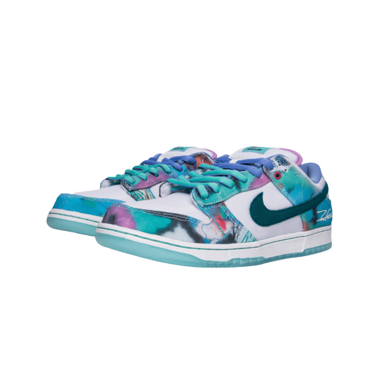 Tênis Nike SB Dunk Low x Futura Laboratories White and Geode Teal
