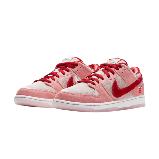 Tênis Nike SB Dunk Low Strangelove