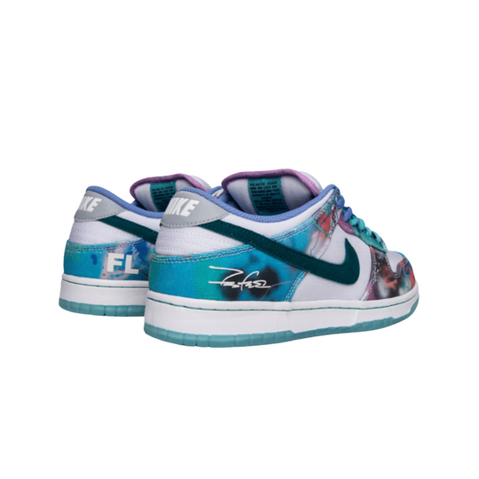Tênis Nike SB Dunk Low x Futura Laboratories White and Geode Teal