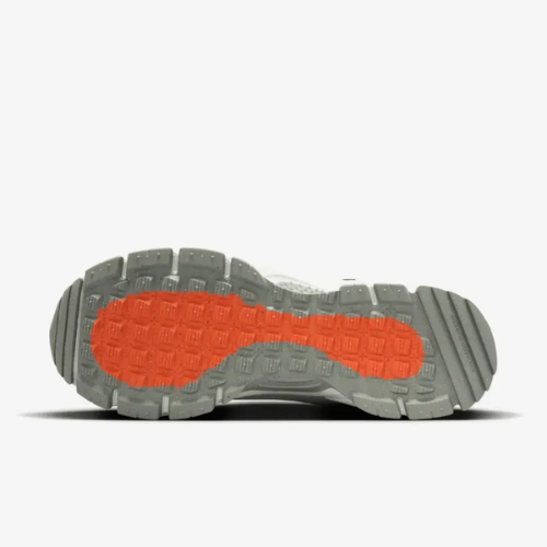 Nike Zoom Vomero 5 Roam Black Light Silver