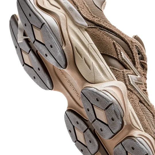 Tênis New Balance 9060 Mushroom Timberwolf