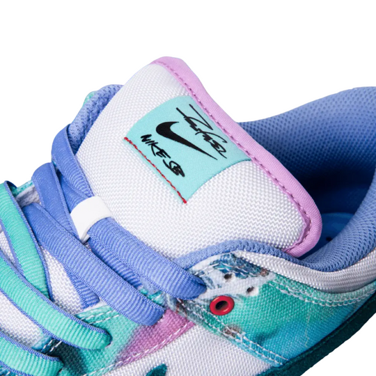 Tênis Nike SB Dunk Low x Futura Laboratories White and Geode Teal