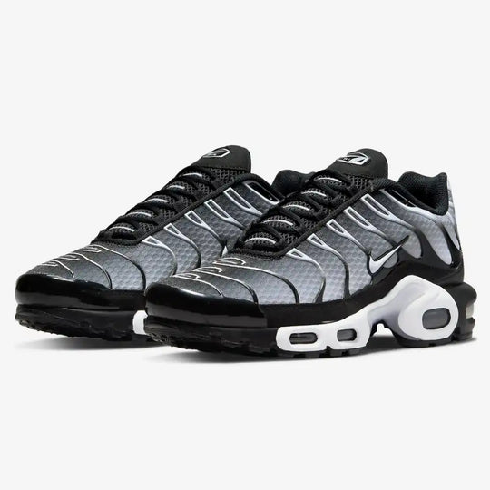 Nike Air Max Plus Black Metallic Silver