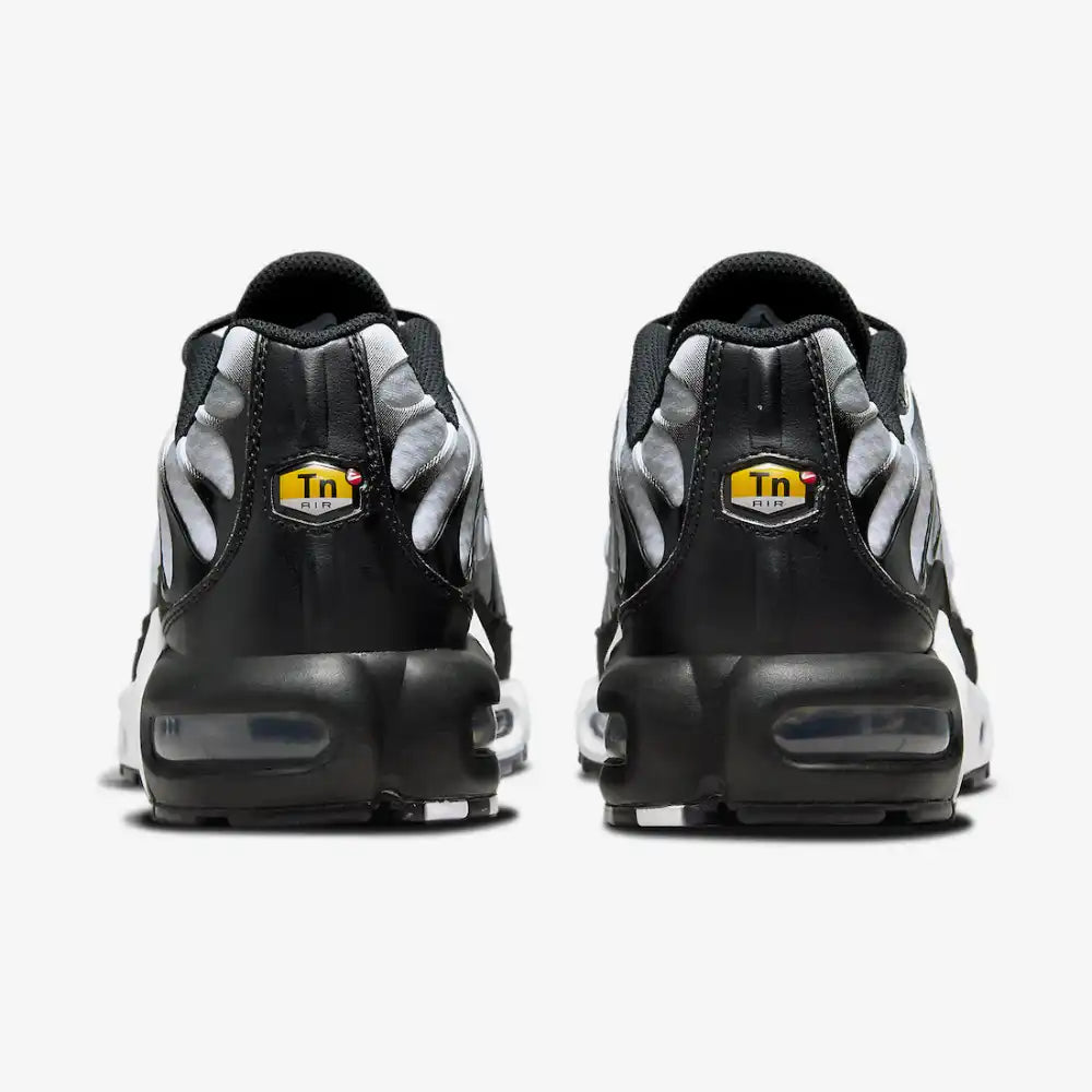 Nike Air Max Plus Black Metallic Silver