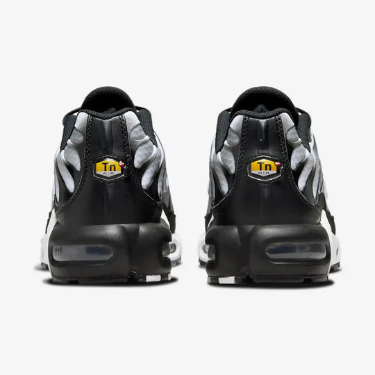 Nike Air Max Plus Black Metallic Silver